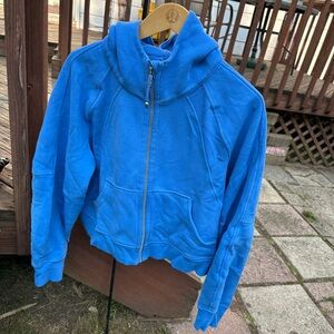 lululemon blue Nile scuba size M/L GUC